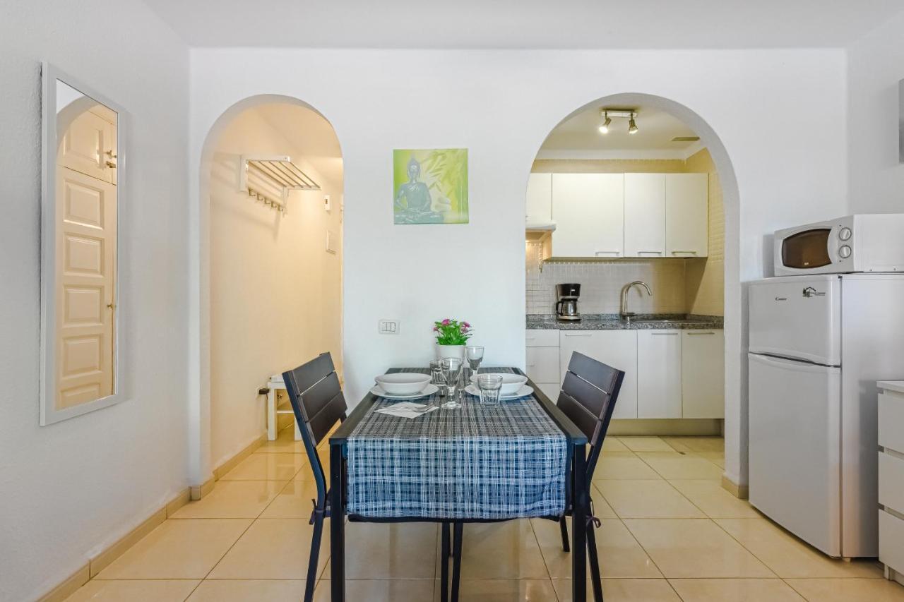 Fantastic Large Studio In Front Of Beach Heated Pool Wifi 아로나 외부 사진