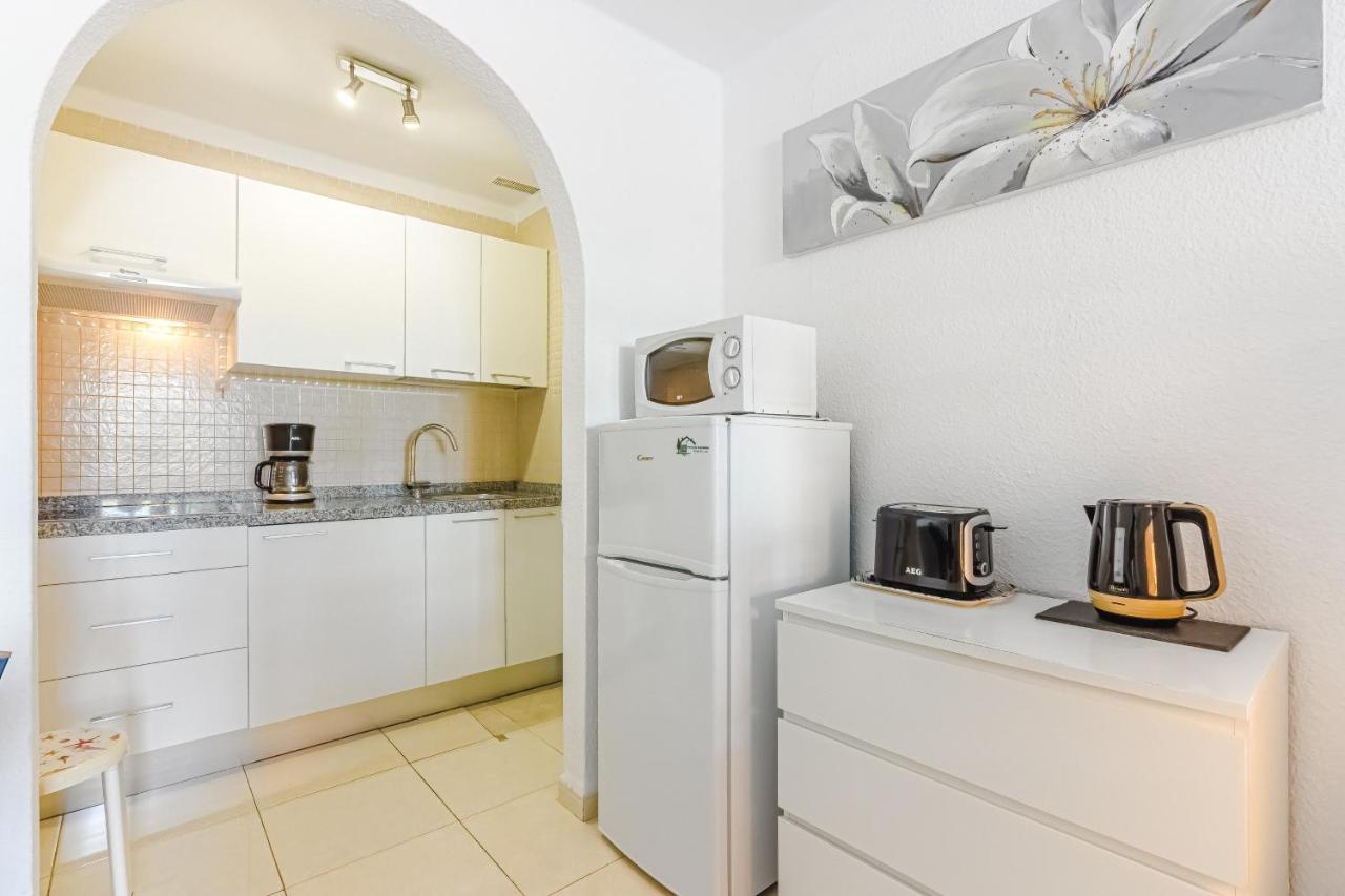 Fantastic Large Studio In Front Of Beach Heated Pool Wifi 아로나 외부 사진