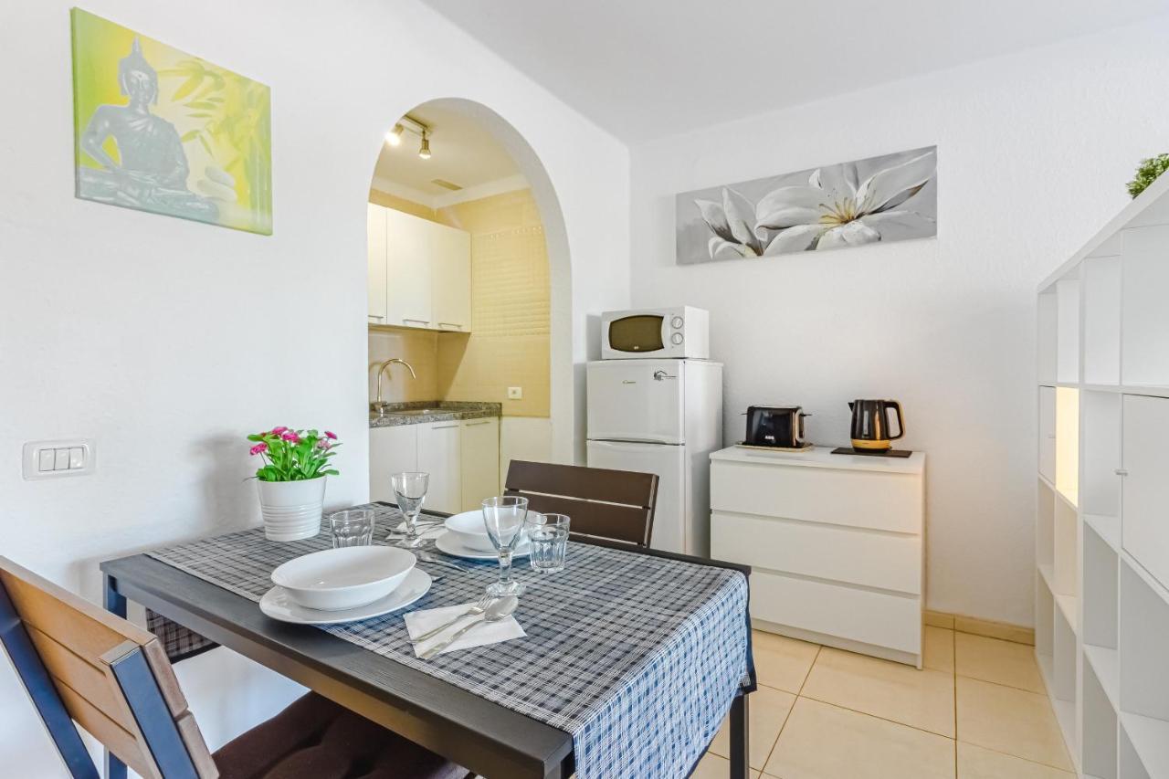 Fantastic Large Studio In Front Of Beach Heated Pool Wifi 아로나 외부 사진