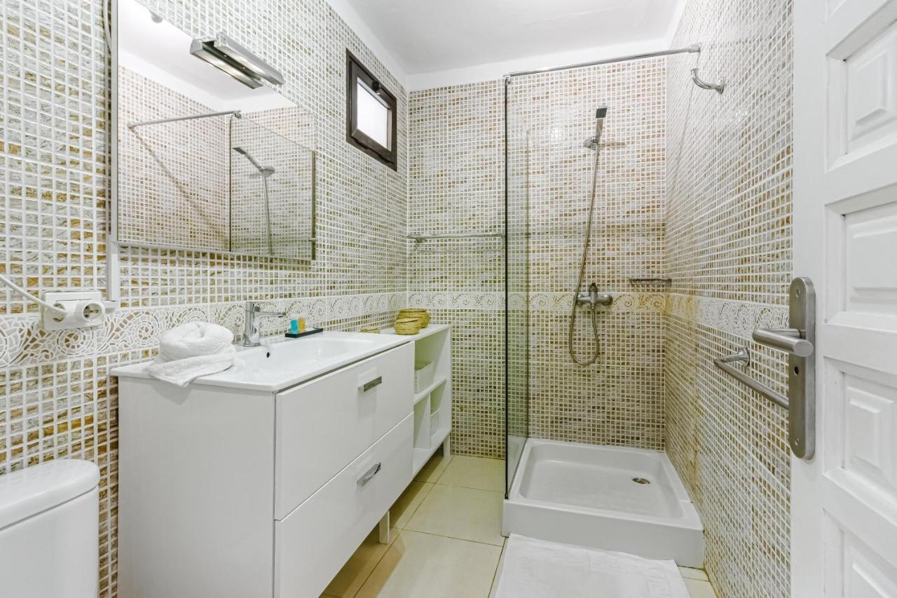 Fantastic Large Studio In Front Of Beach Heated Pool Wifi 아로나 외부 사진